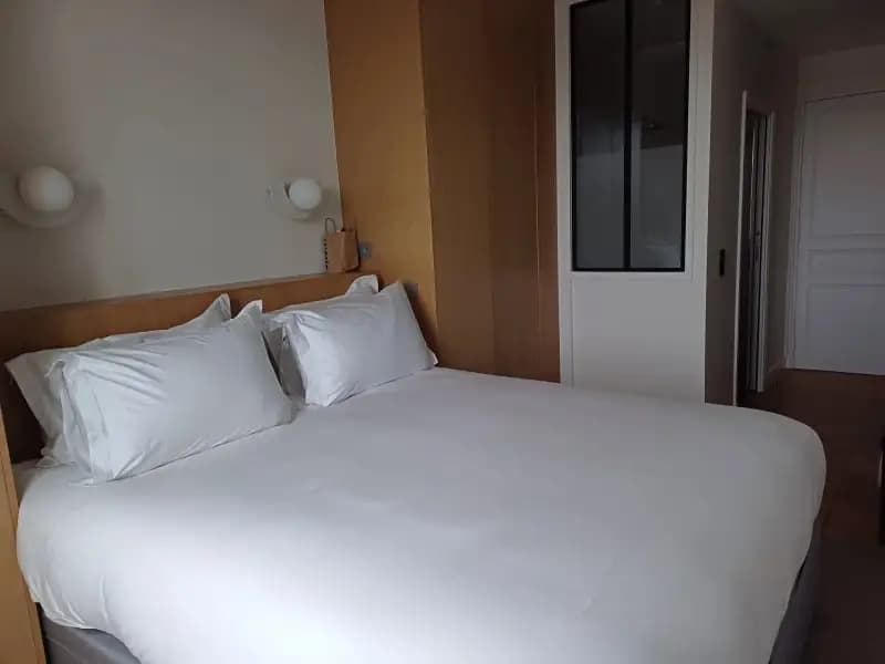 Pearly Sky at work